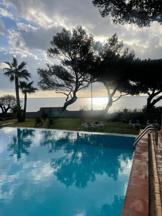Villa Les Glycines Les Issambres Εξωτερικό φωτογραφία